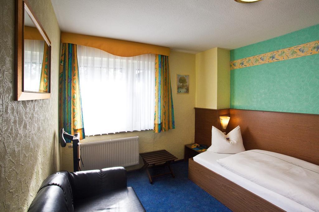 Hotel Zur Kastanie Mülheim an der Ruhr Habitación foto